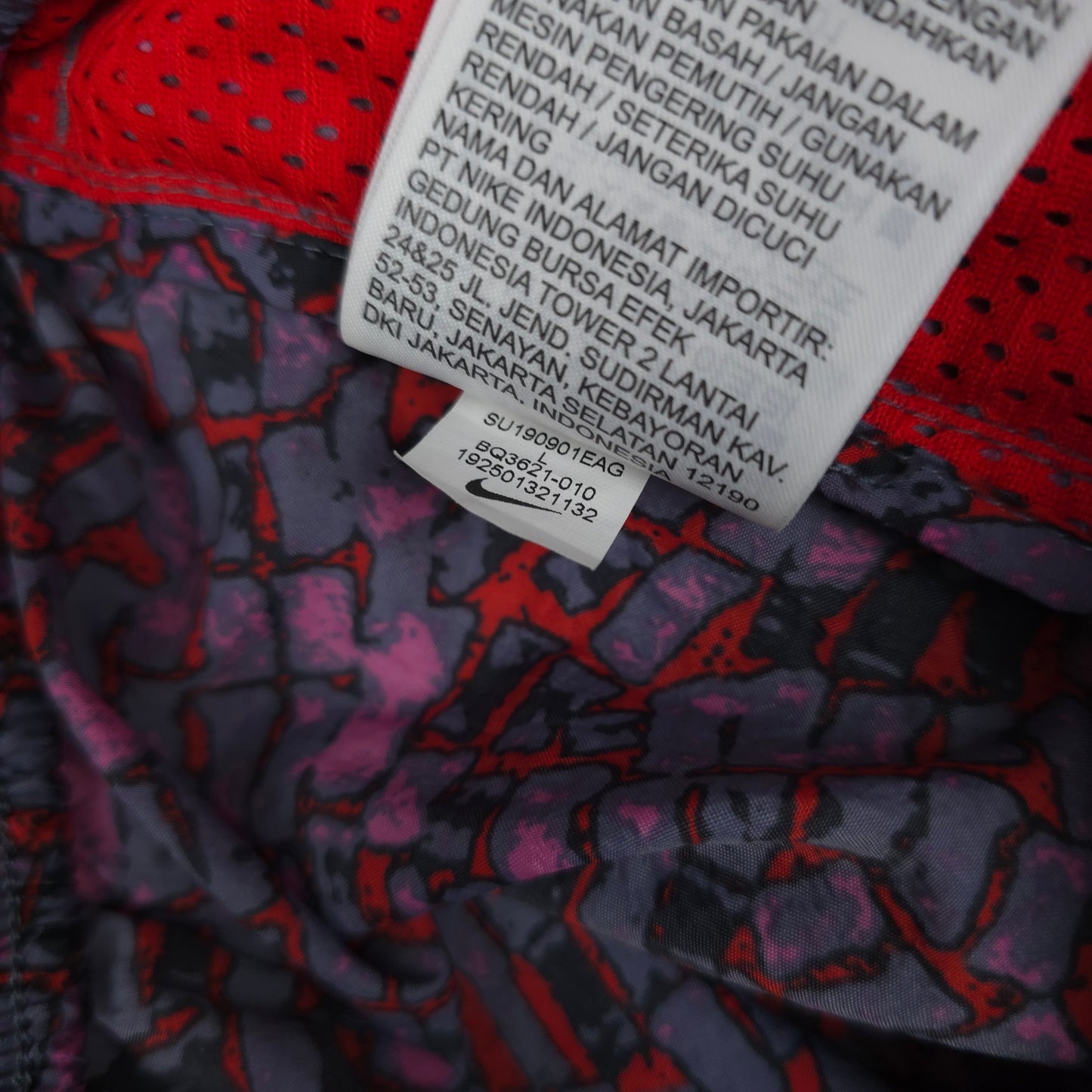 Nike ACG Shorts - L