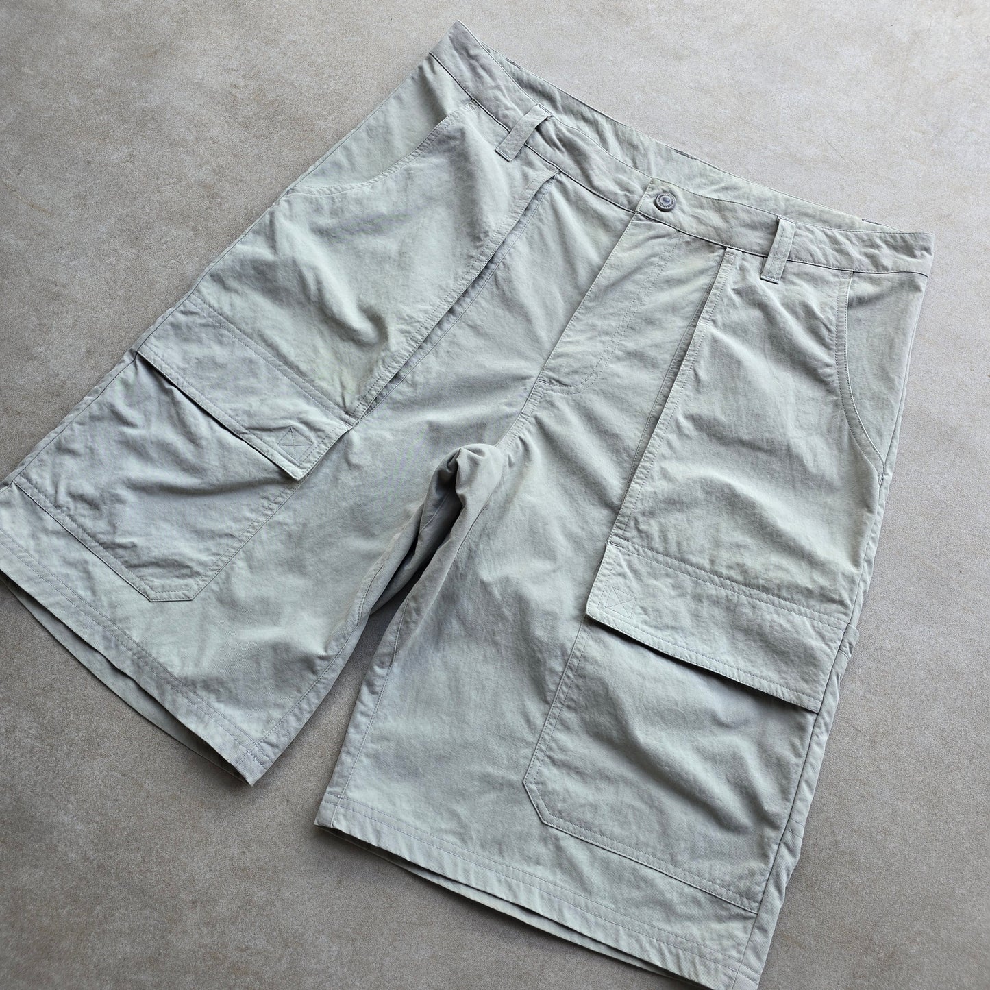 Y2K Kathmandu Lightweight Cargo Shorts - M