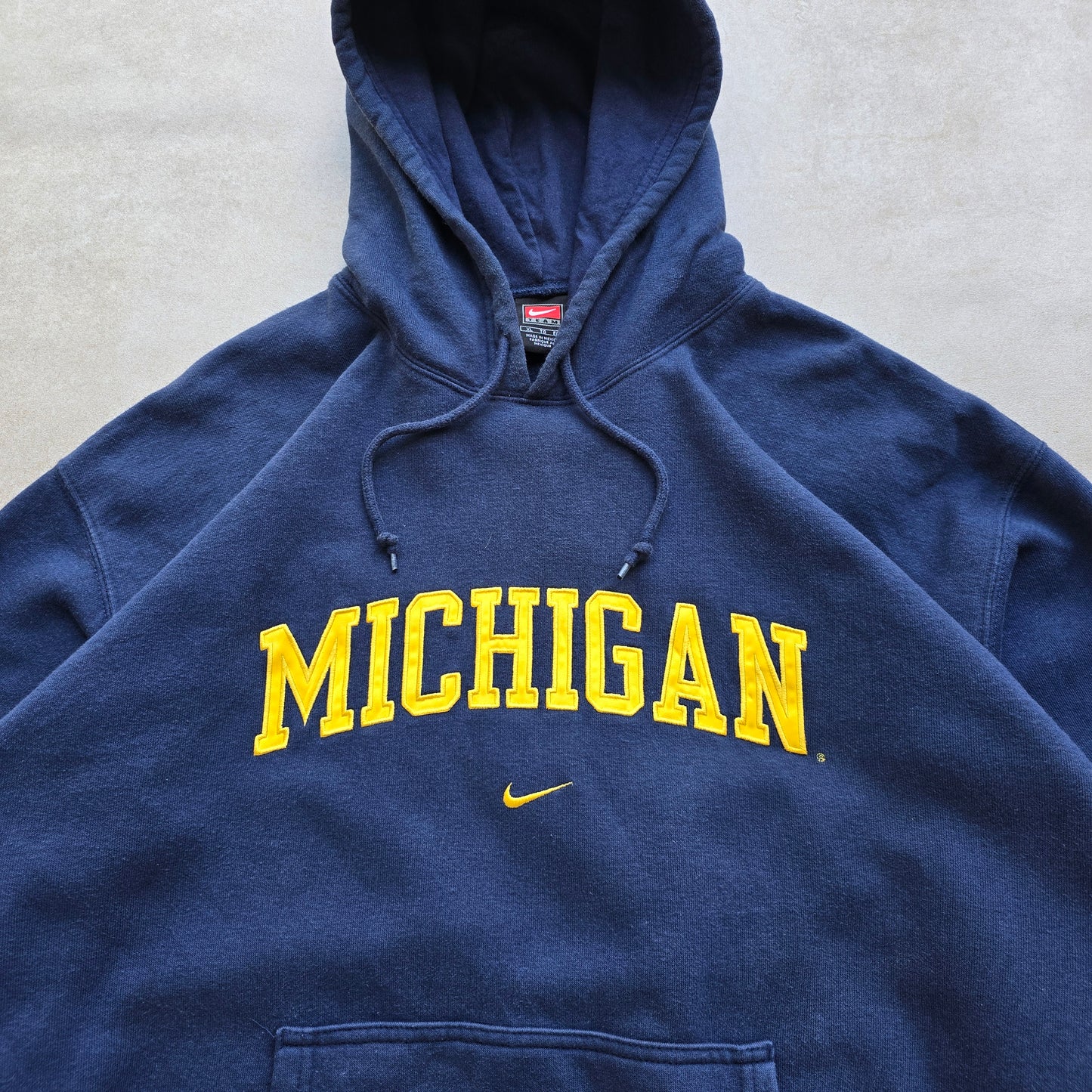 Vintage Nike Michigan Centre Swoosh Hoodie - XL