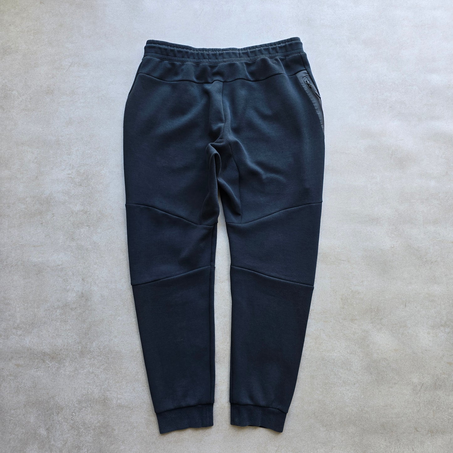 Nike Tech Fleece Pants - L