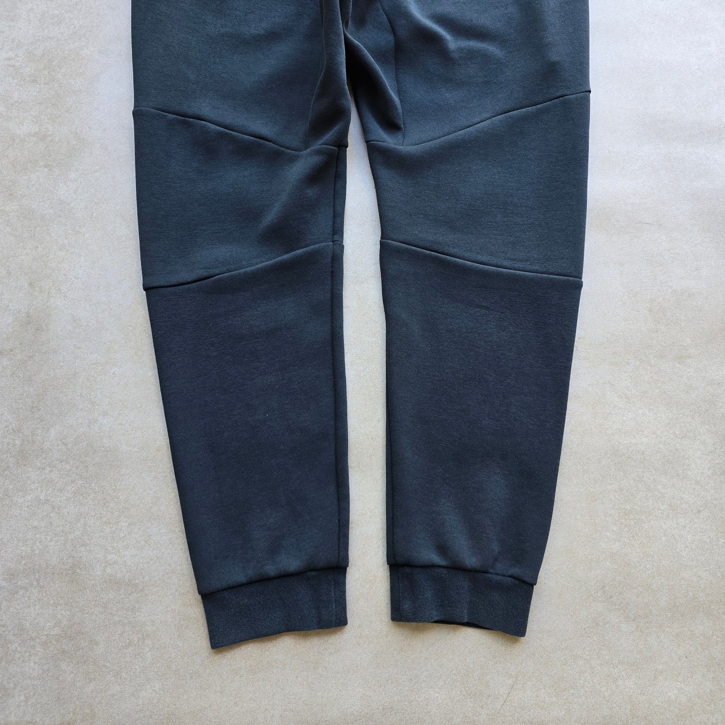 Nike Tech Fleece Pants - L