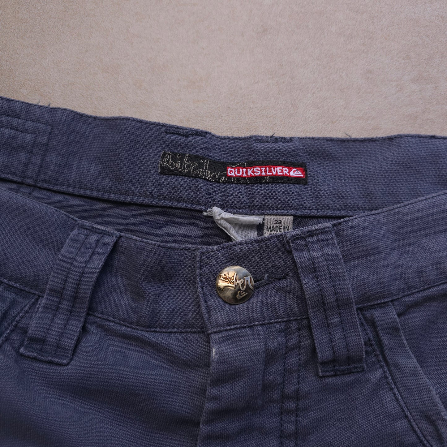 Y2K Quiksilver Faded Embroidered Shorts - 32
