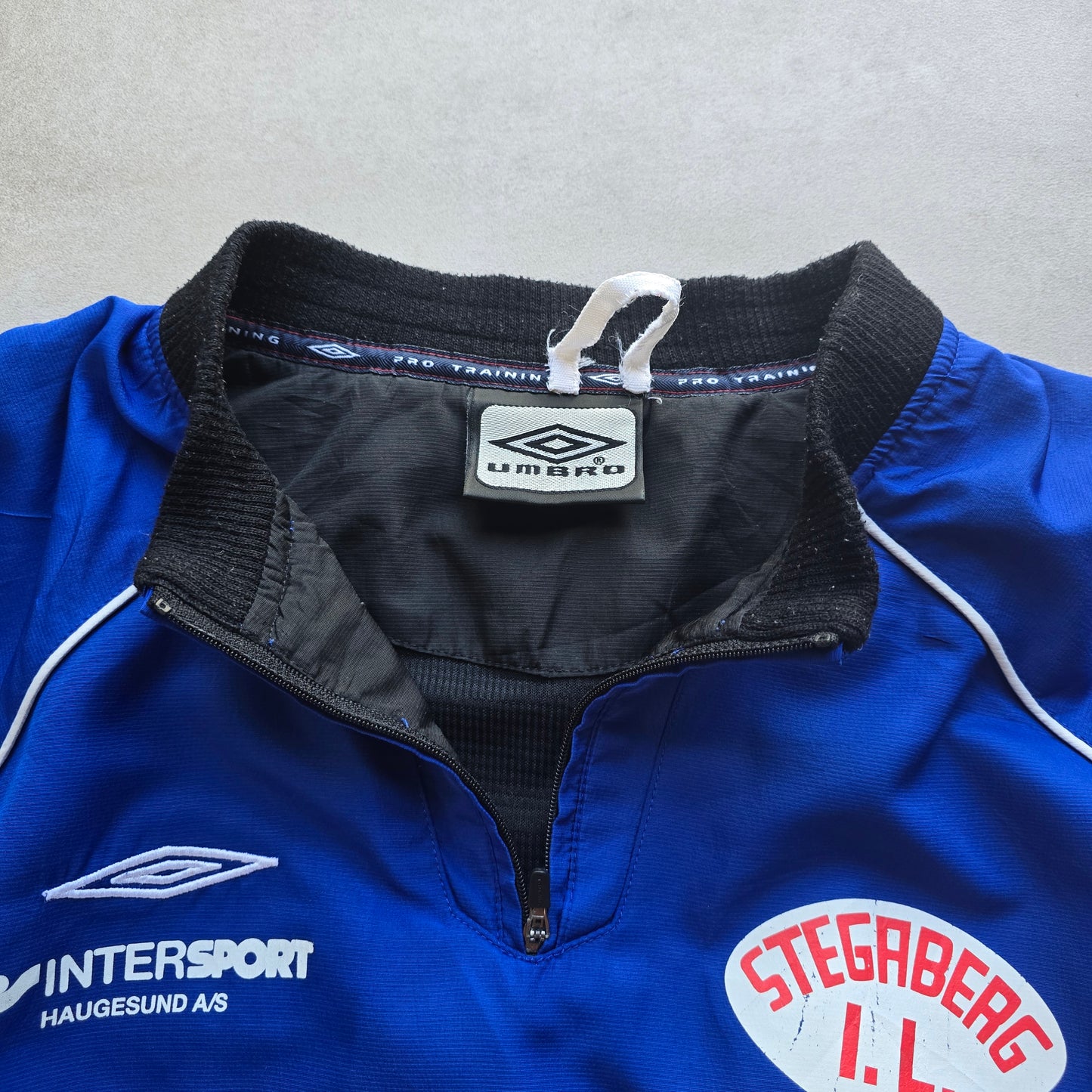 Vintage Umbro 1/4 Zip Pullover Jacket - M/L