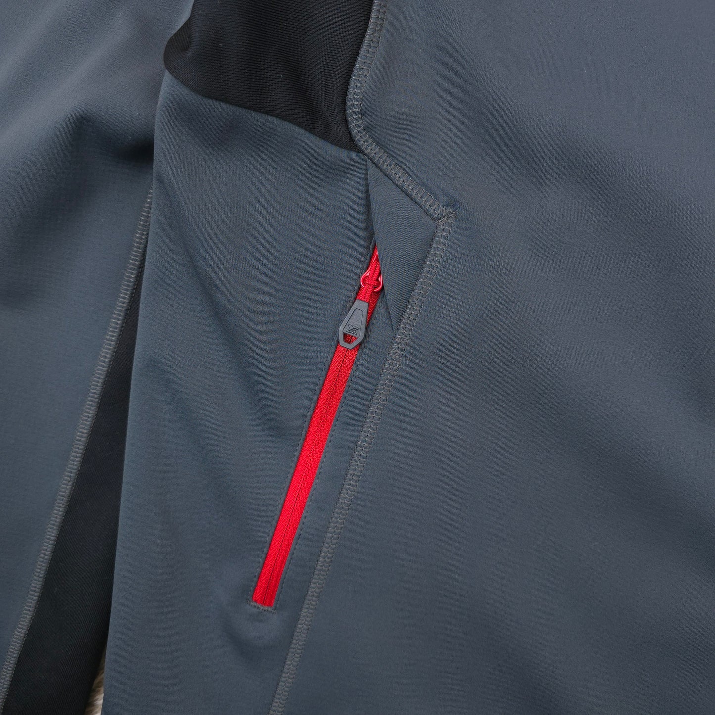 Kathmandu XT Series Softshell Jacket - L