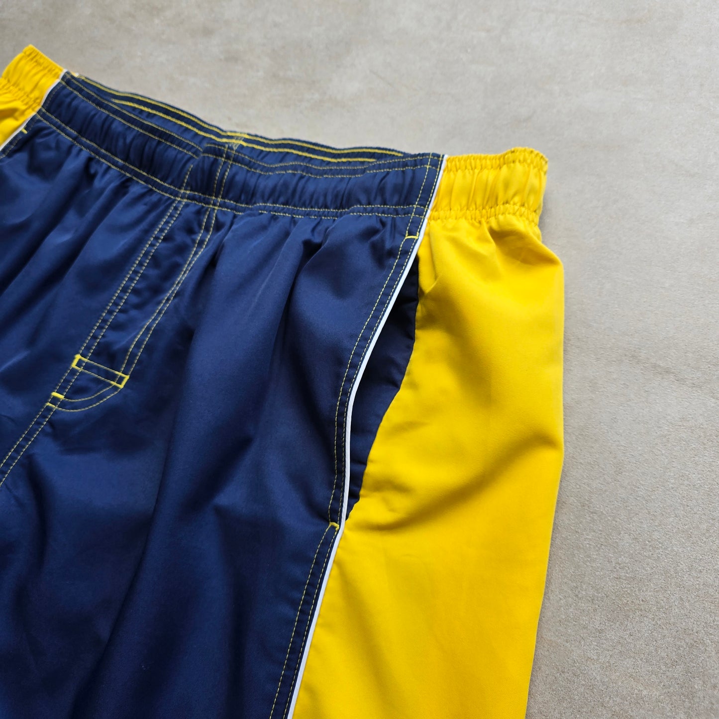 Vintage Nike Baggy Shorts - L/XL