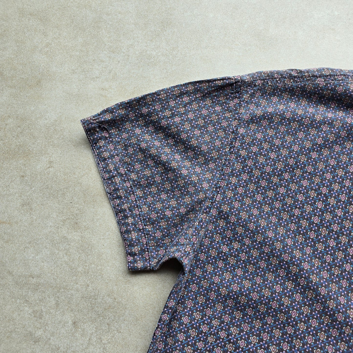 Stussy Short Sleeve Button Up Shirt - M