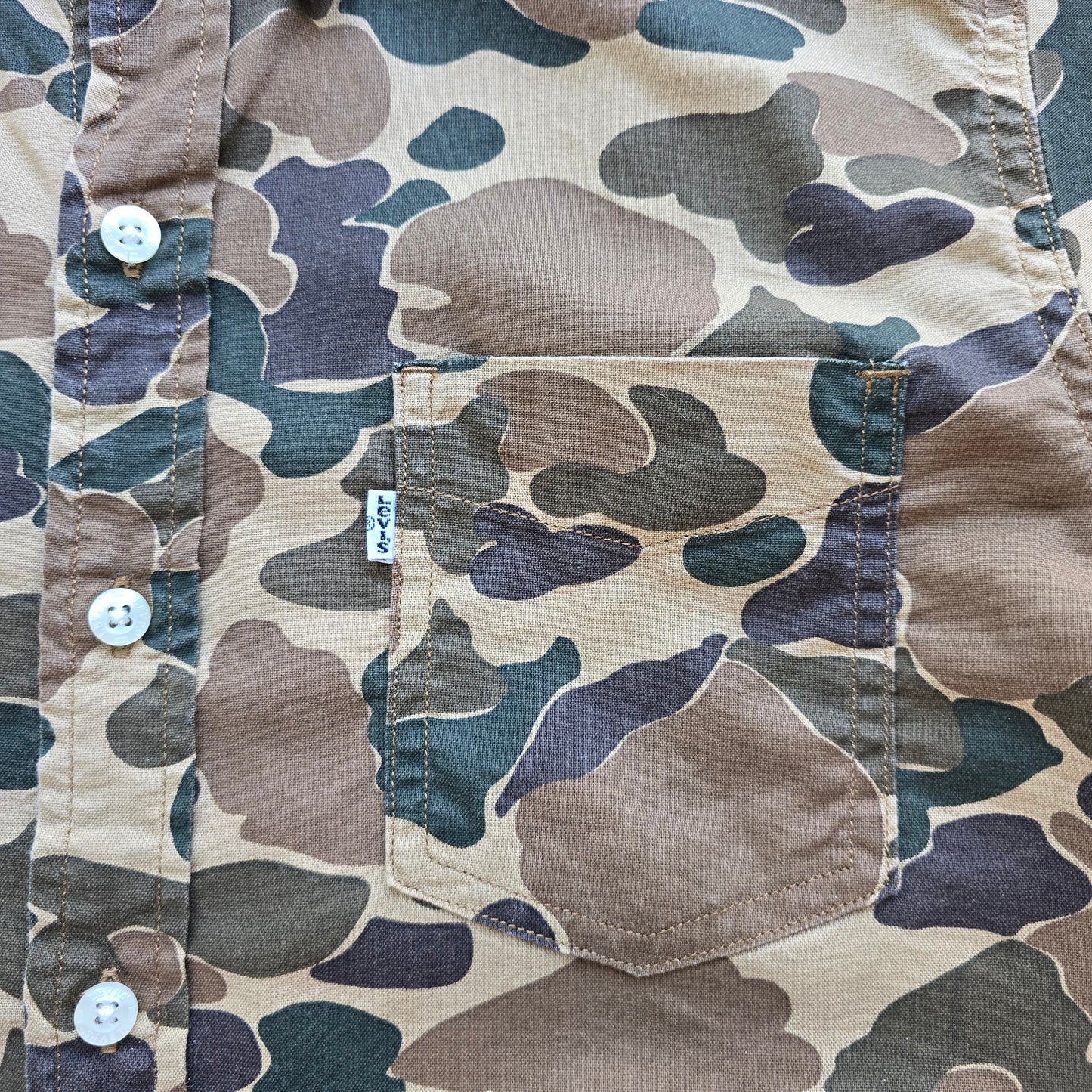 Levi's Camo Button Up Shirt - S