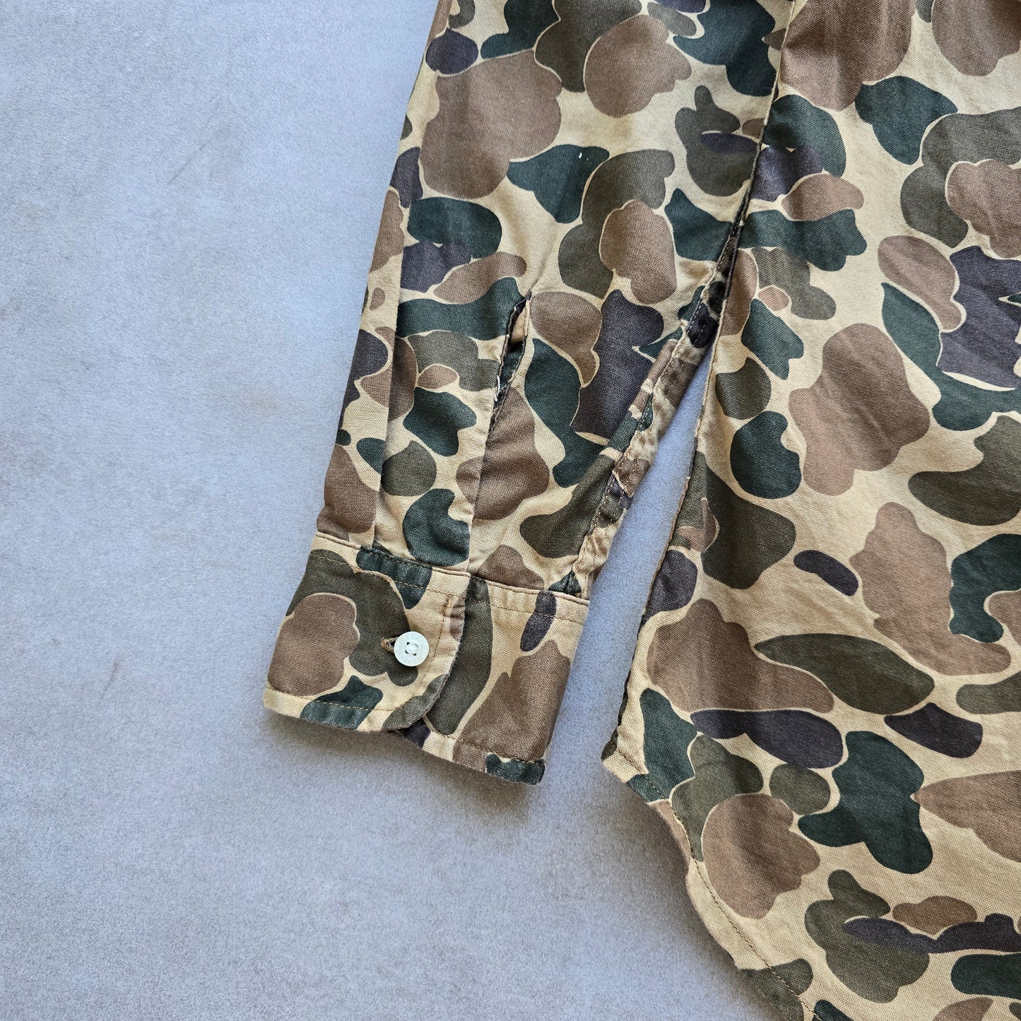 Levi's Camo Button Up Shirt - S