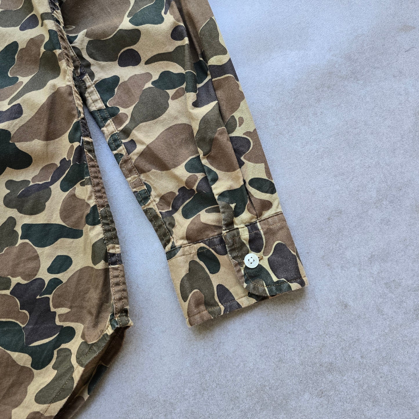 Levi's Camo Button Up Shirt - S