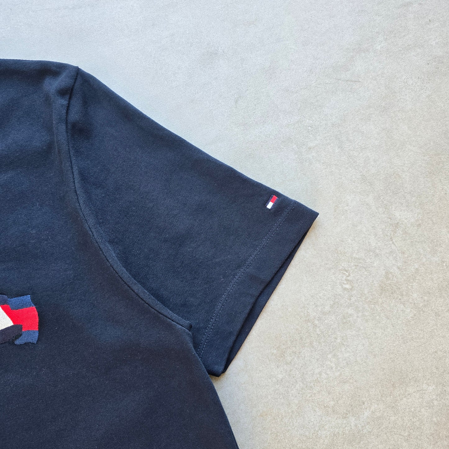 Tommy Hilfiger Embroidered Flag Tee - S