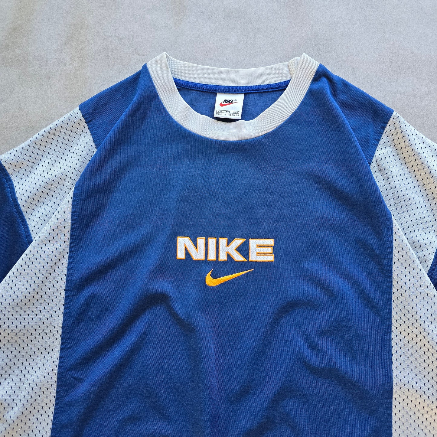 Rare Vintage Nike Embroidered Logo Tee - XXL
