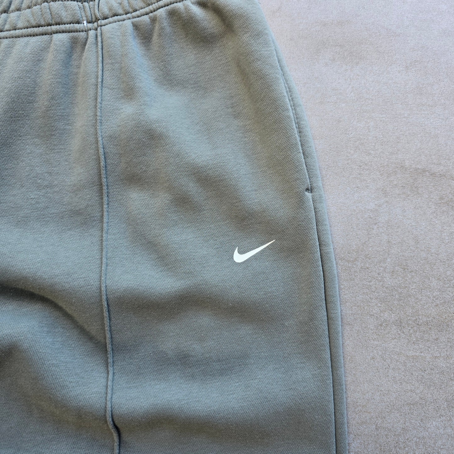 Nike Mini Swoosh Sweatpants - M/L
