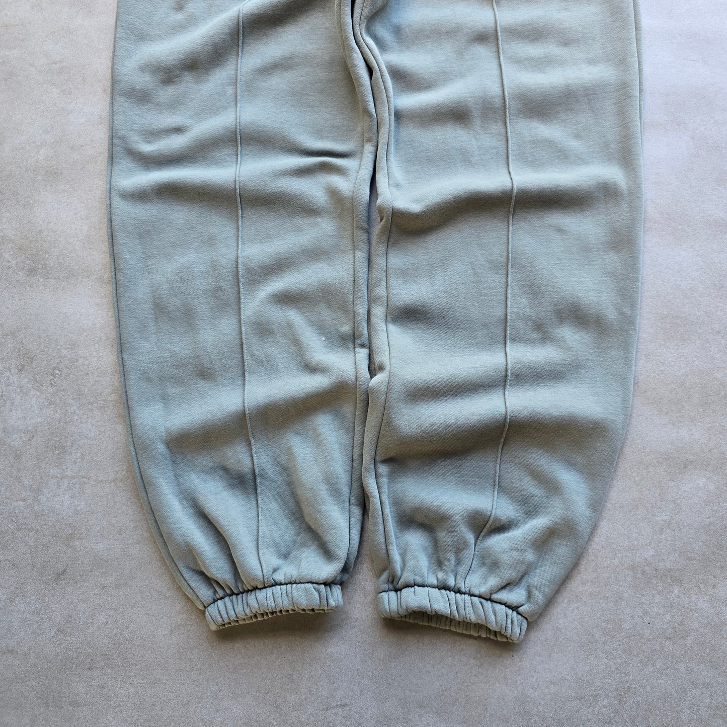 Nike Mini Swoosh Sweatpants - M/L