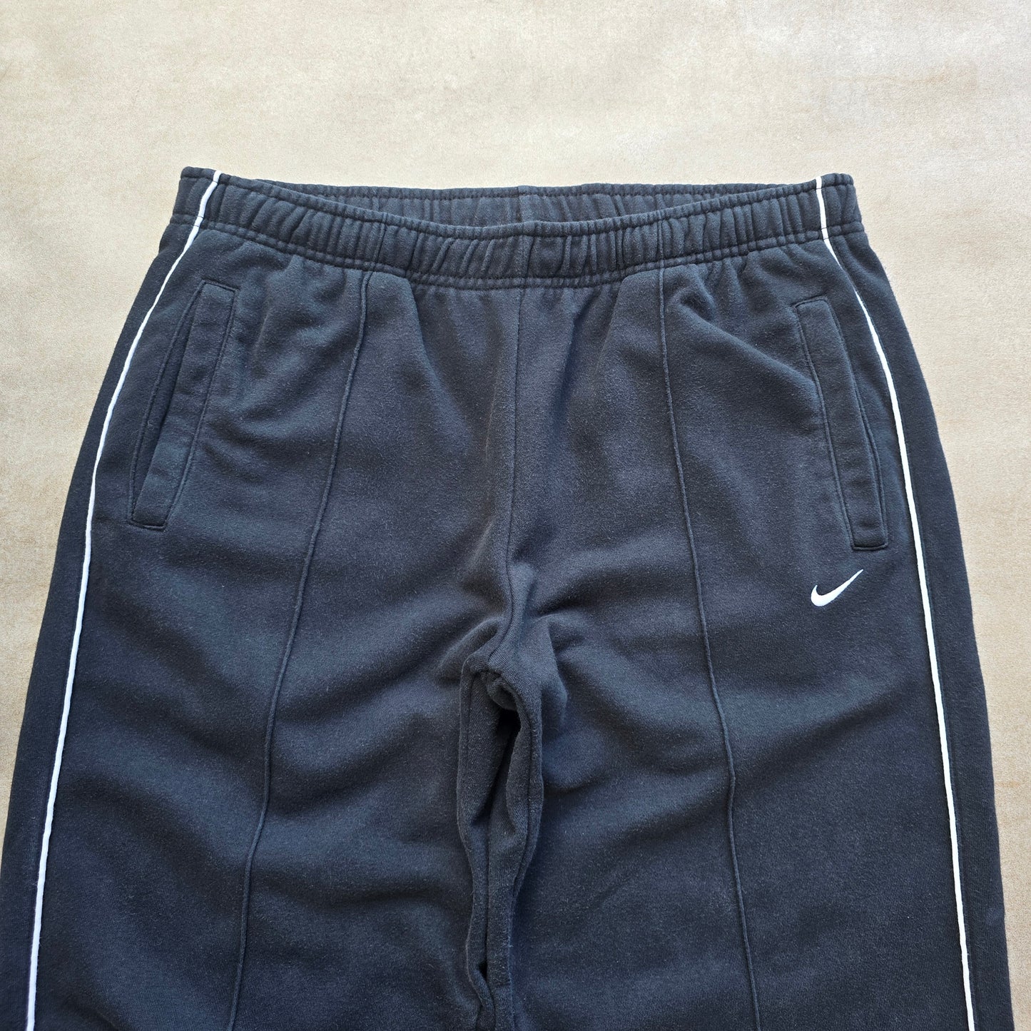 Vintage Nike Embroidered Swoosh Sweatpants - L