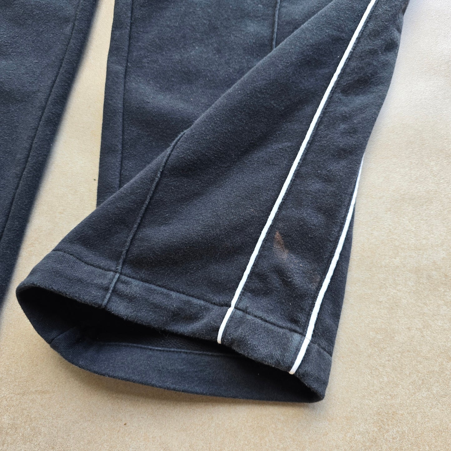 Vintage Nike Embroidered Swoosh Sweatpants - L