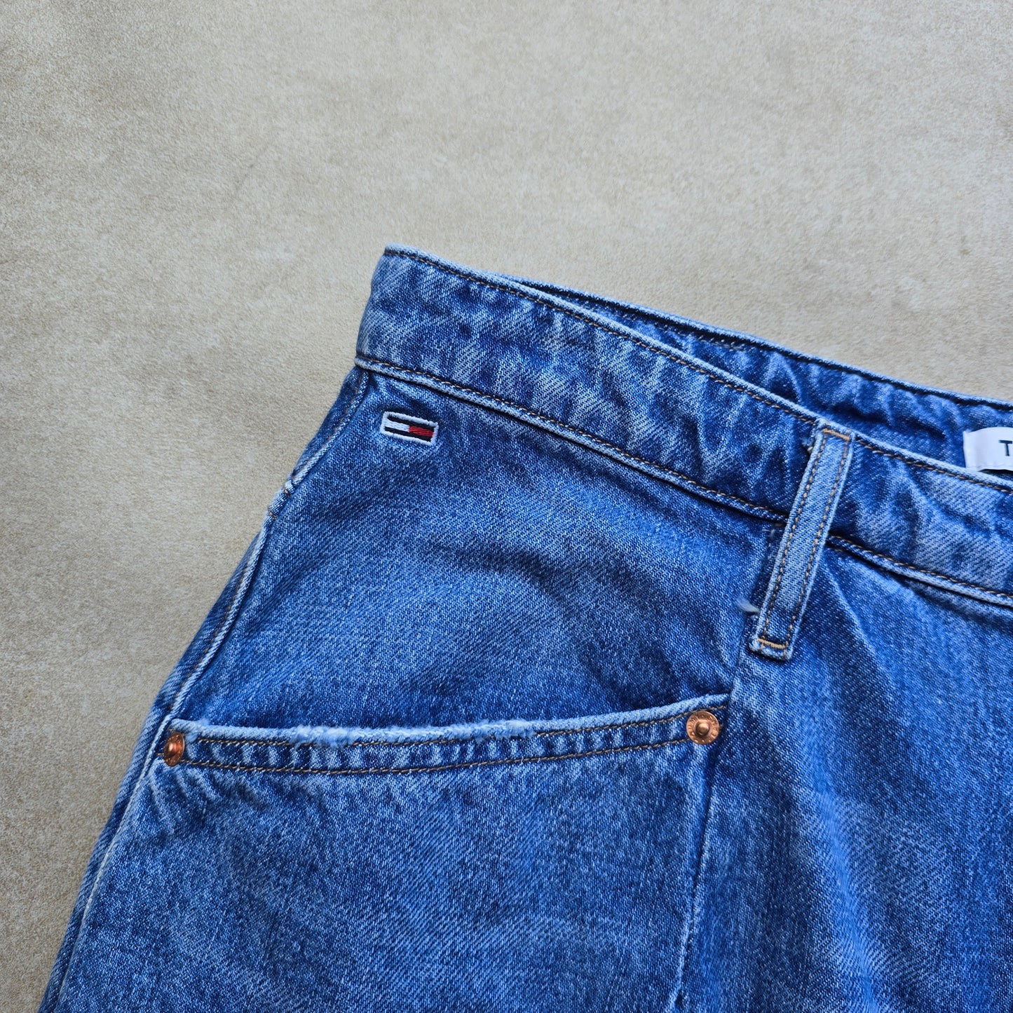 Tommy Hilfiger High Rise Mom Jeans - WMNS 34 x 32