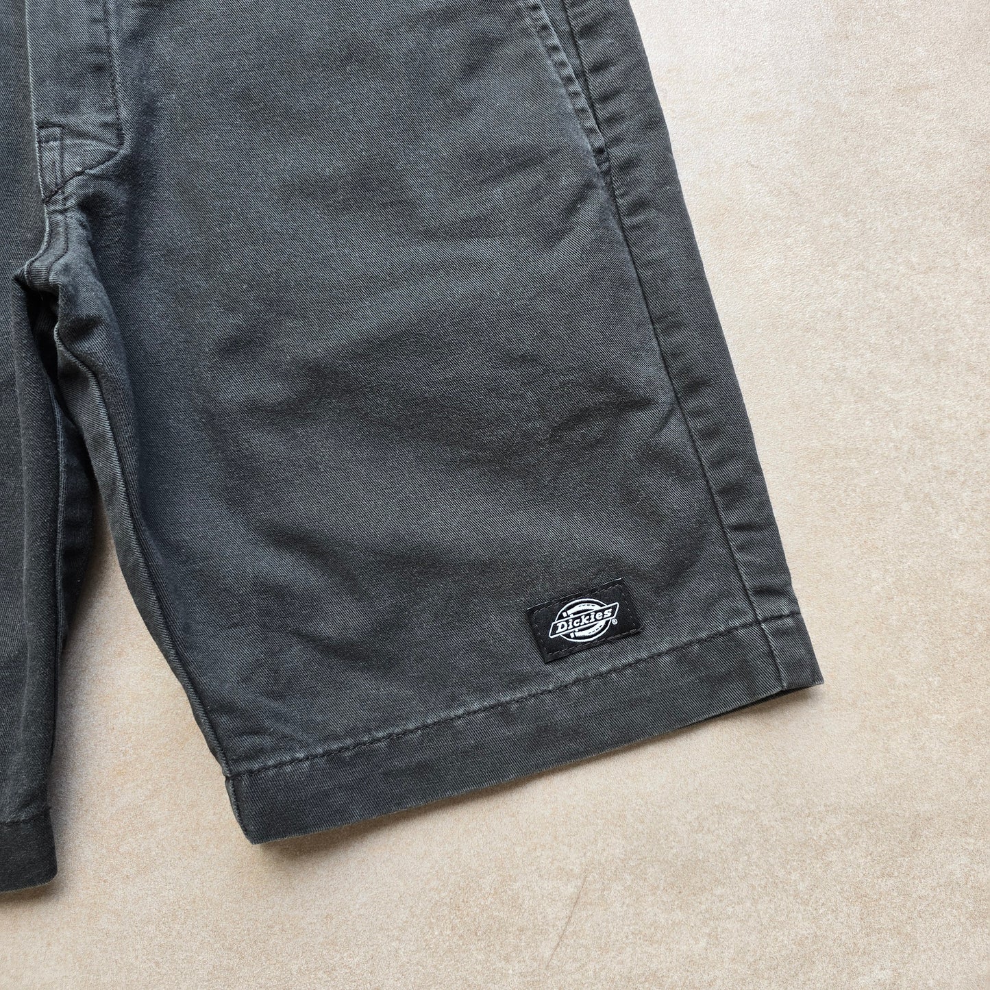 Dickies Skinny Straight Shorts - 32