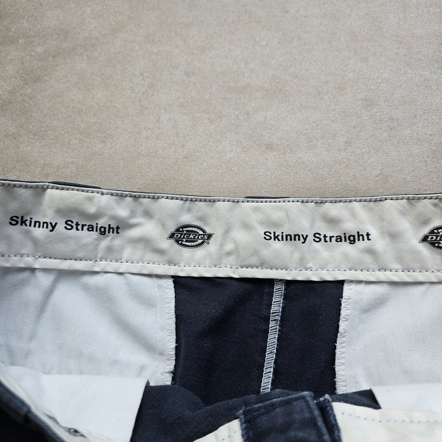 Dickies Skinny Straight Shorts - 32