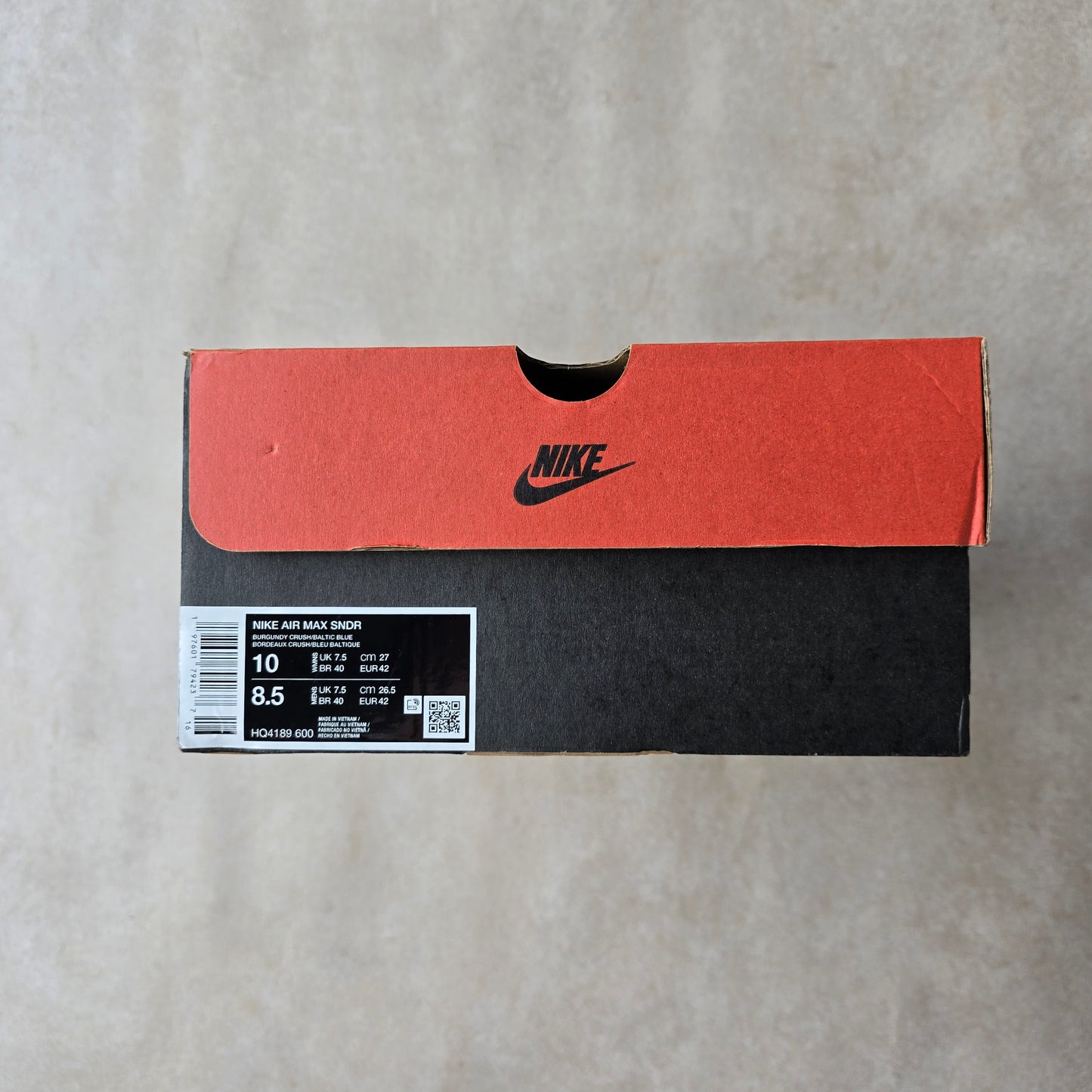 Nike Air Max SNDR - WMNS US10 / MENS US8.5