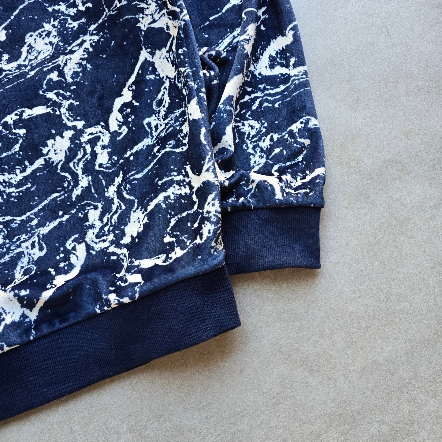 Fila Velour Marble Sweatshirt - M