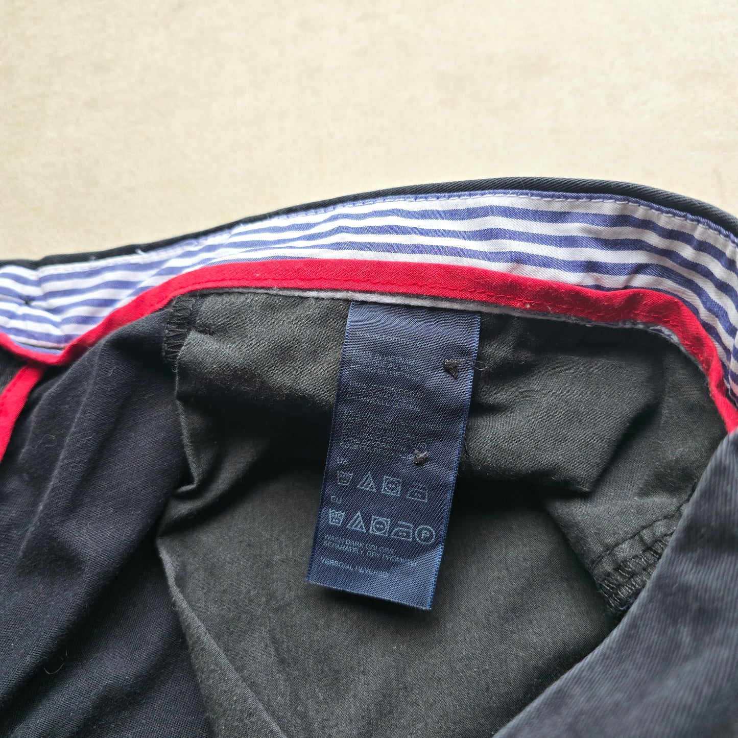 Tommy Hilfiger Shorts - 36/38