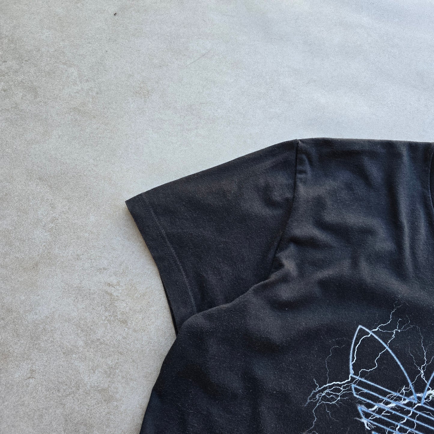 Adidas Trefoil Lightning Graphic Tee - L