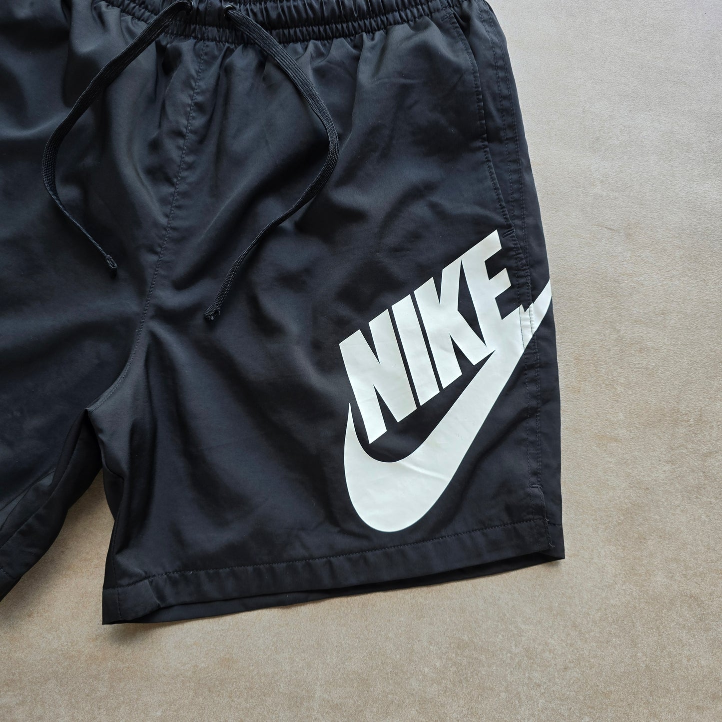 Nike Shorts - L