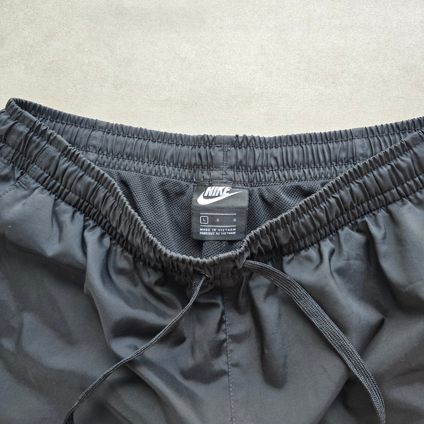 Nike Shorts - L