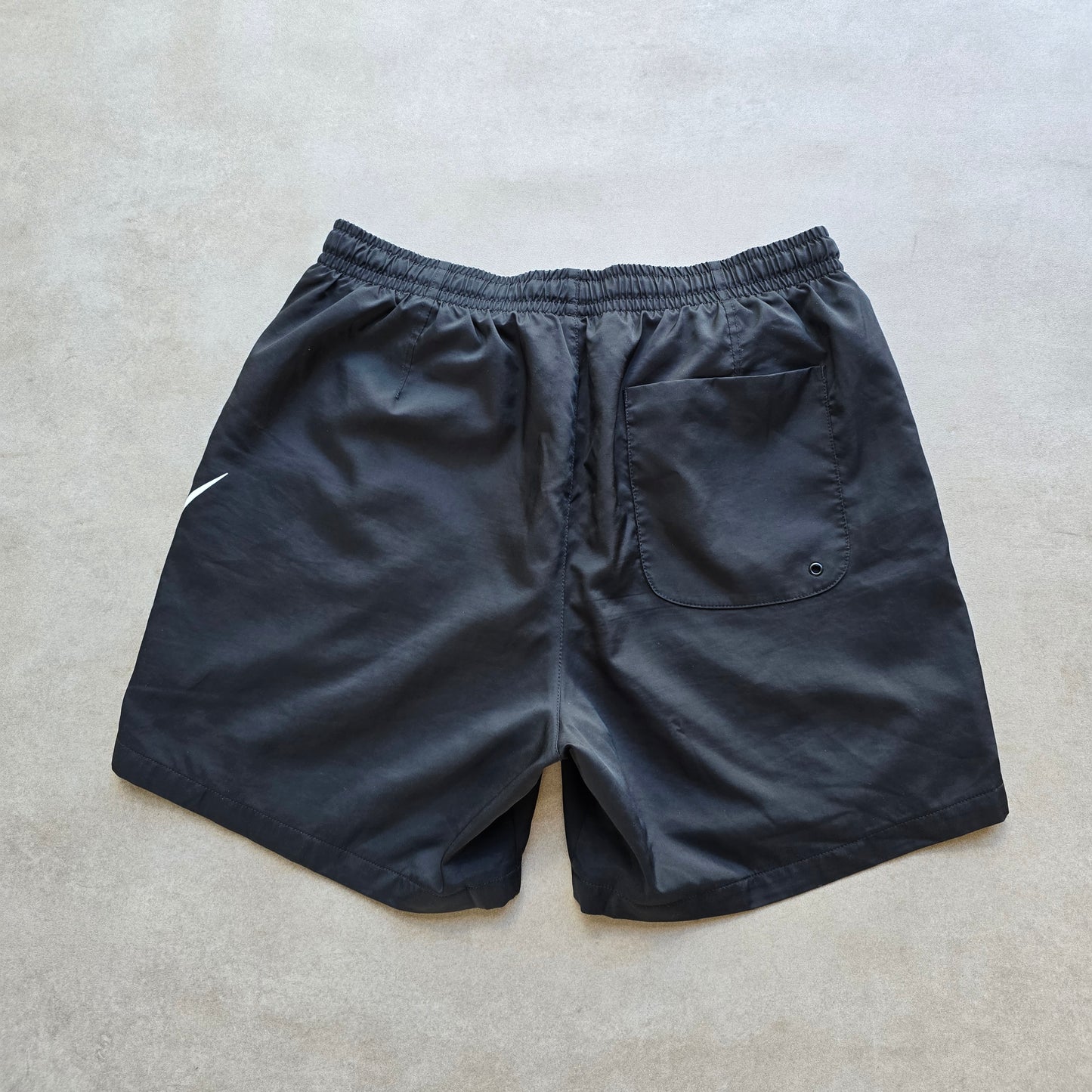 Nike Shorts - L