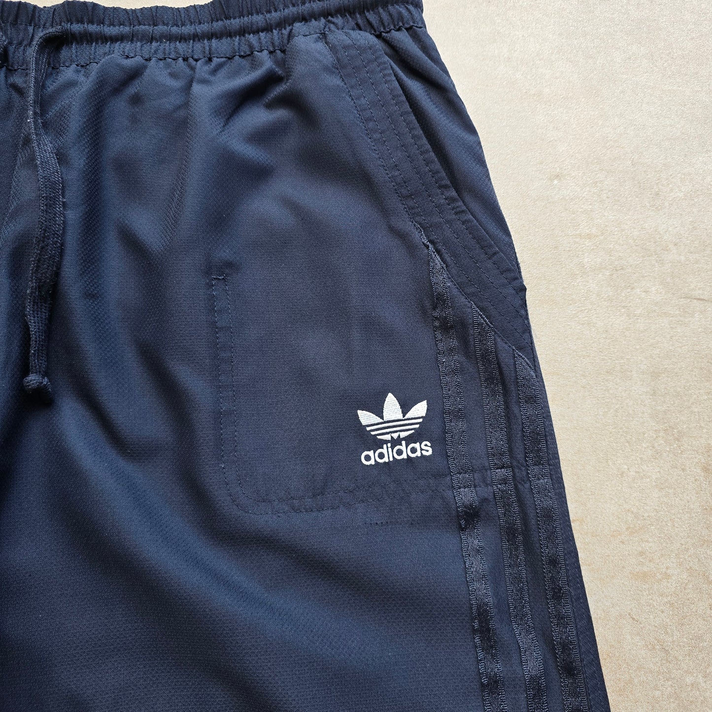 Y2K Adidas Trefoil Australia Shorts - XL