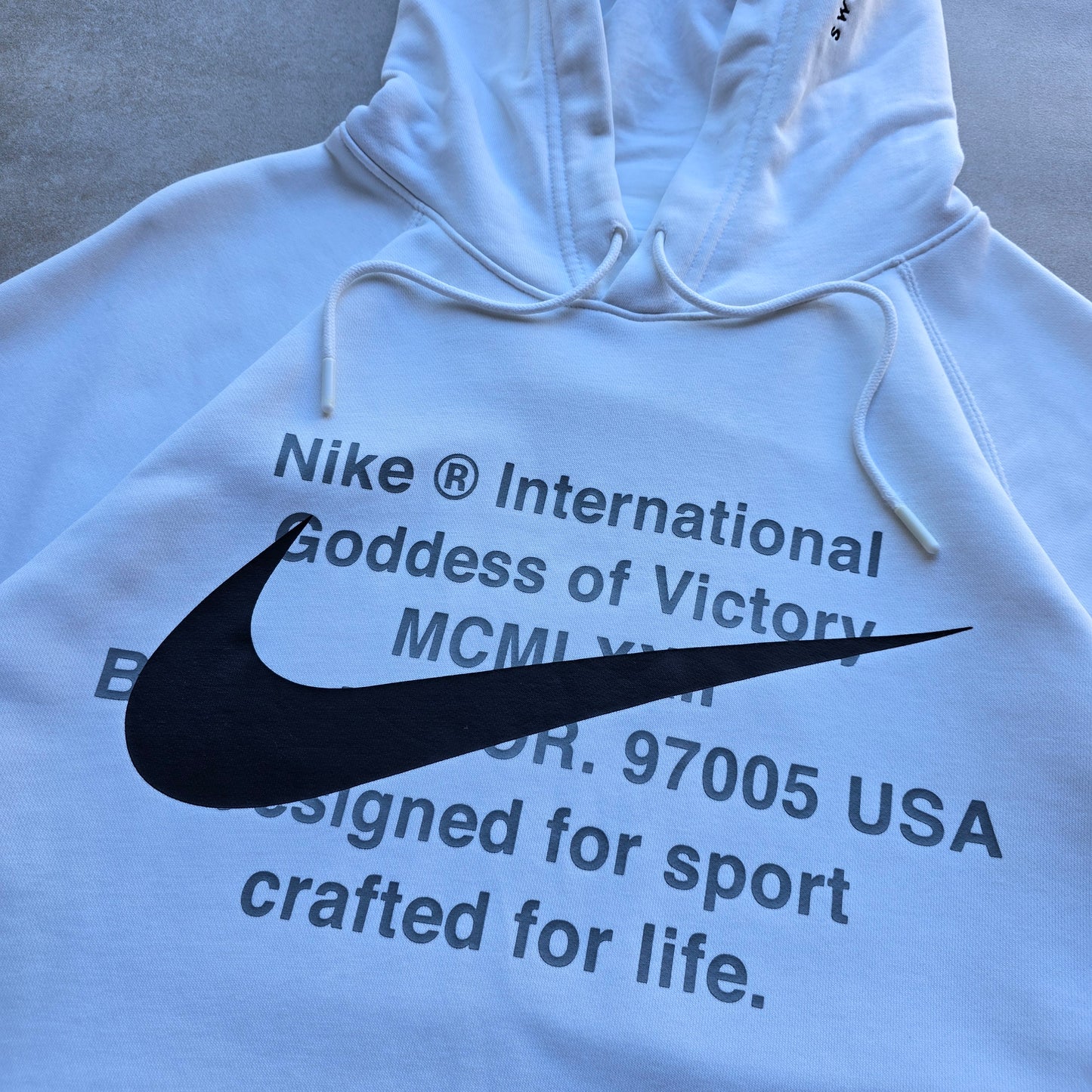 Nike Swoosh Hoodie - L