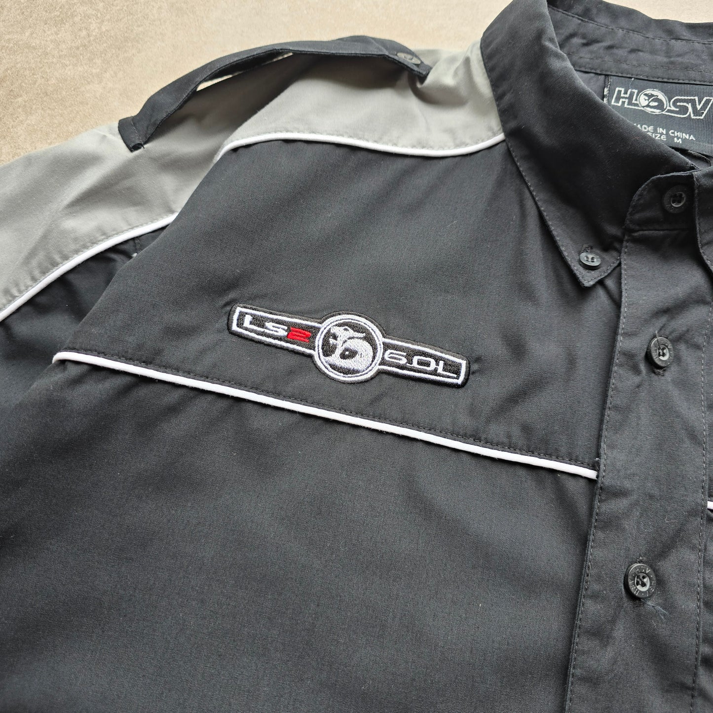HSV Short Sleeve Button Up Shirt - M