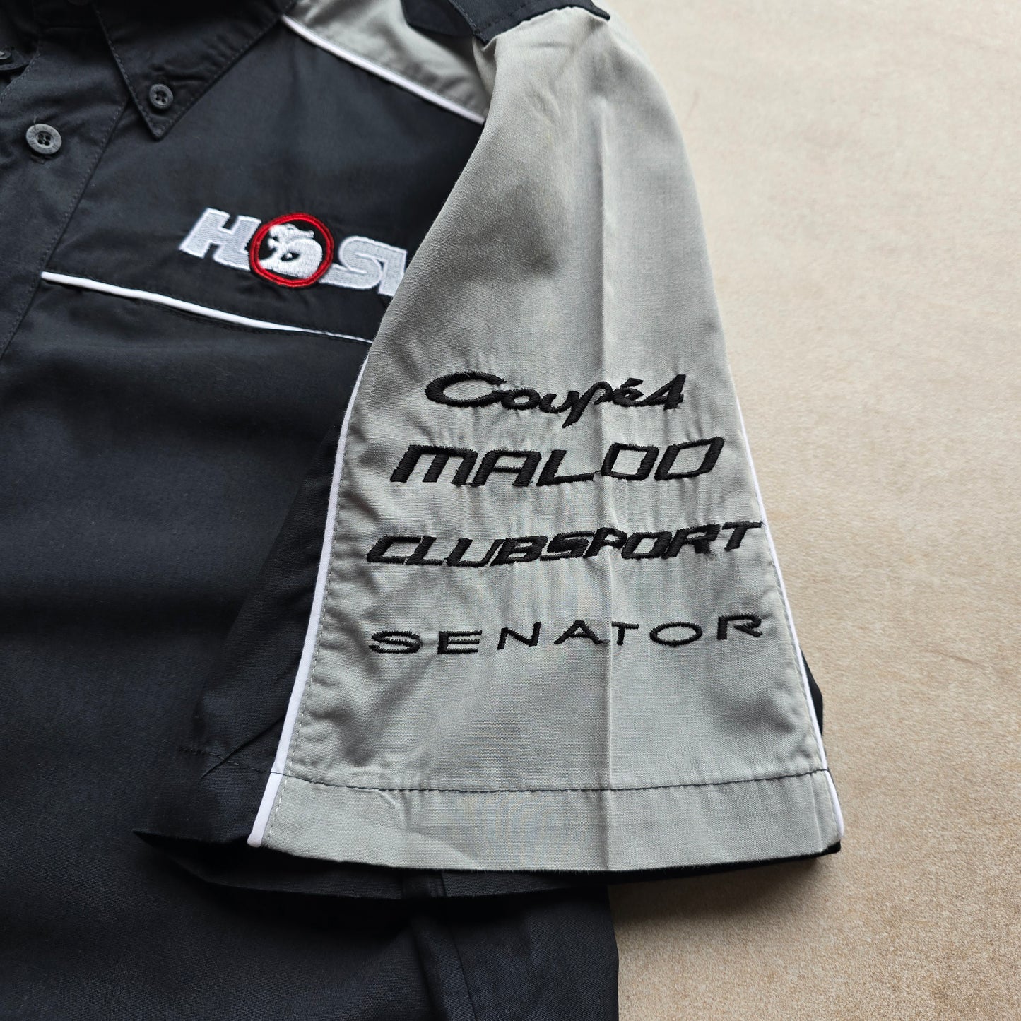 HSV Short Sleeve Button Up Shirt - M