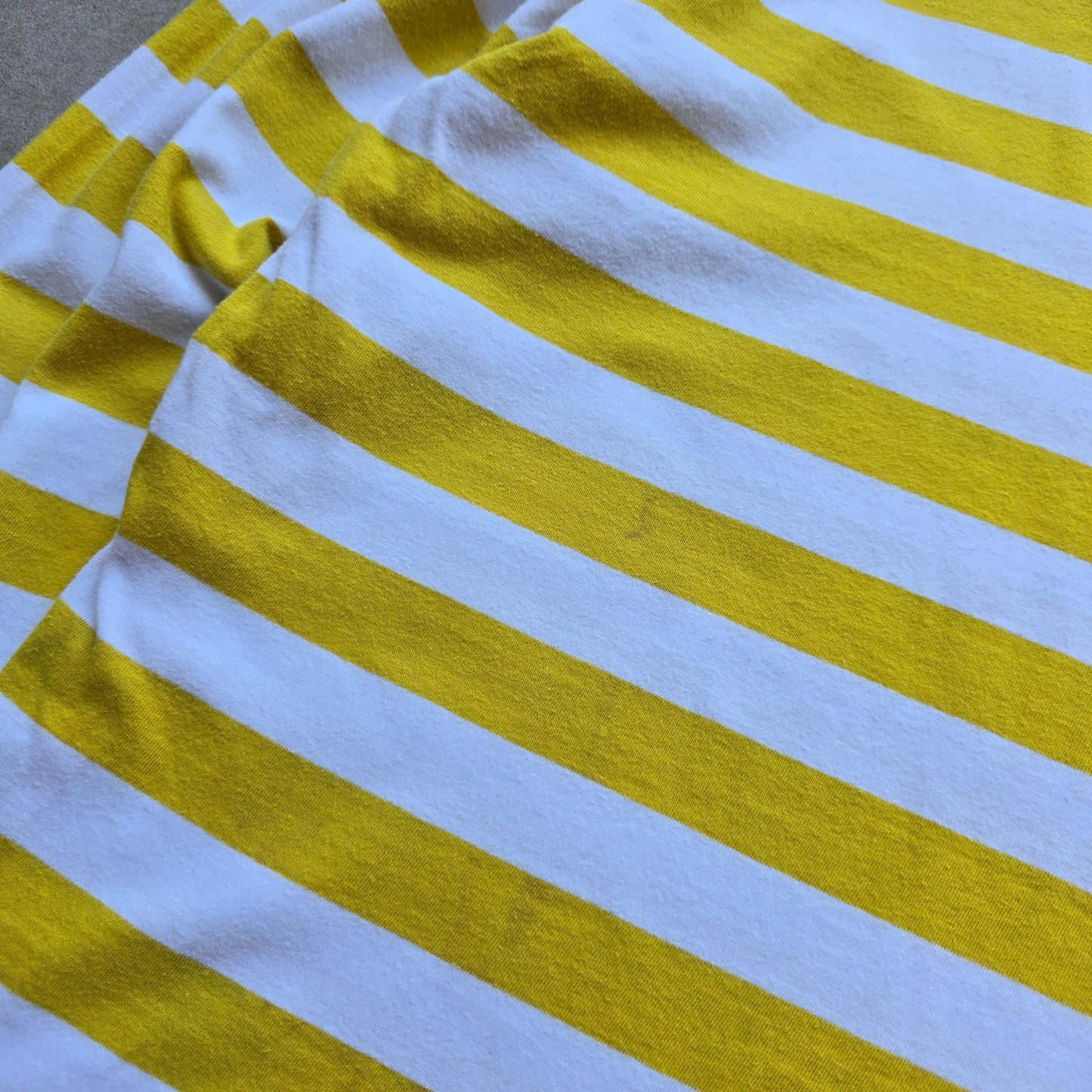Guess Long Sleeve Tee - L