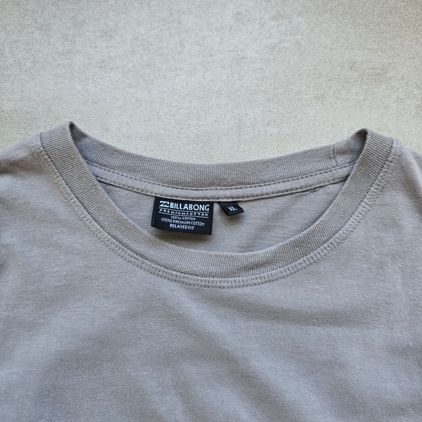 Billabong Embroidered Logo Tee - M/L