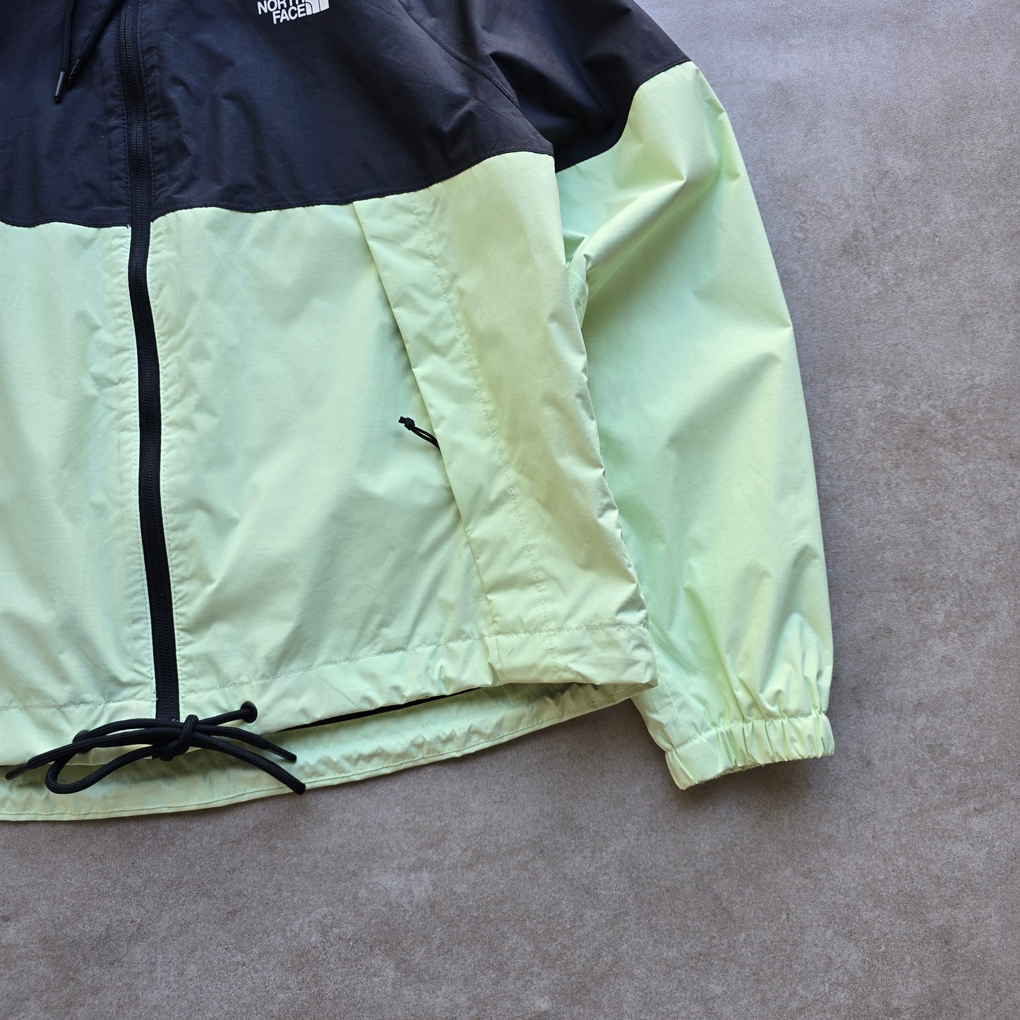The North Face Two-Tone Windbreaker Jacket - WMNS S