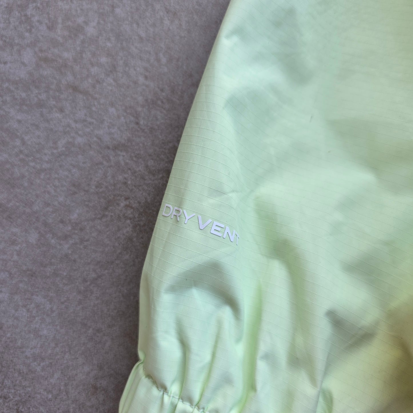 The North Face Two-Tone Windbreaker Jacket - WMNS S