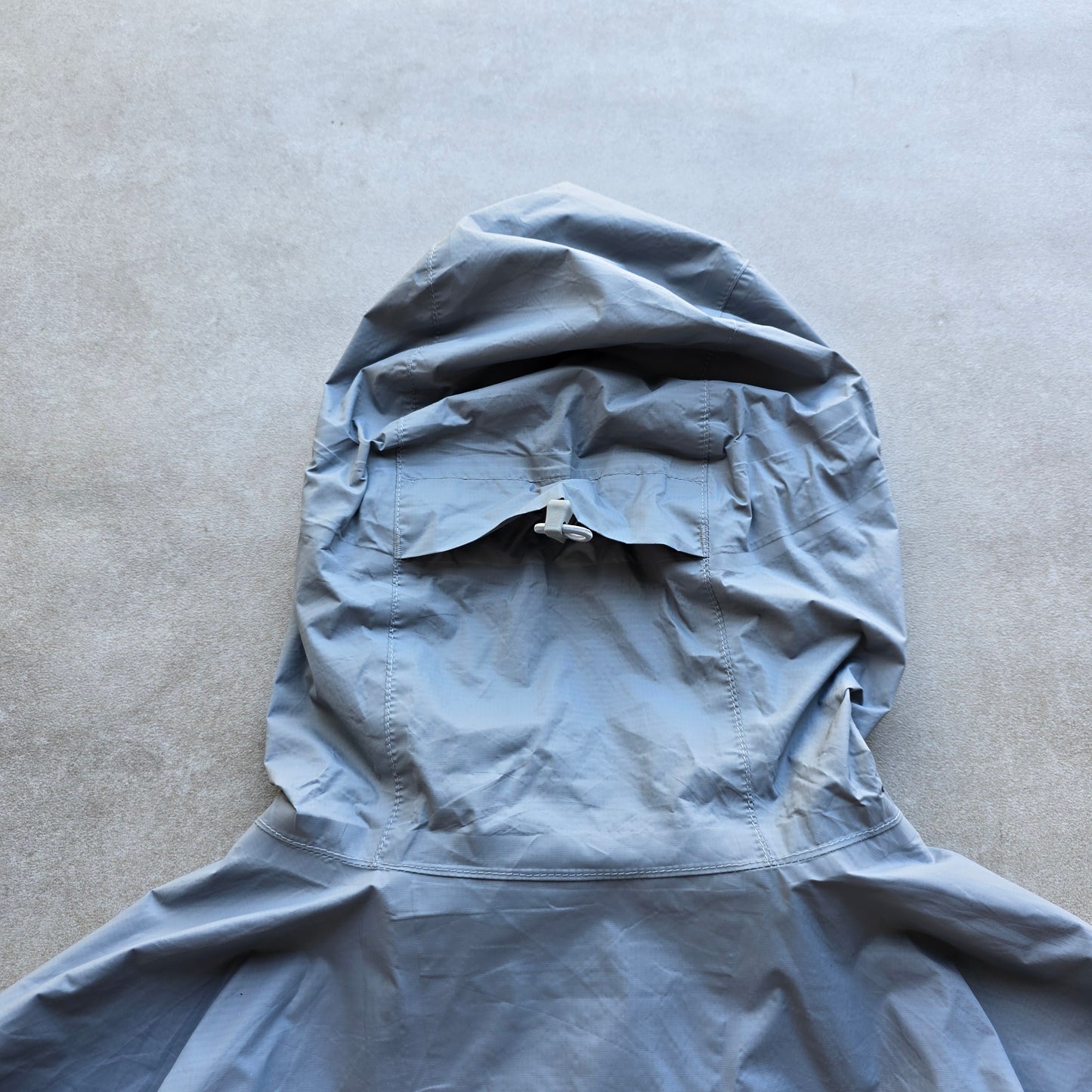 The North Face Dryvent Windbreaker Jacket - L