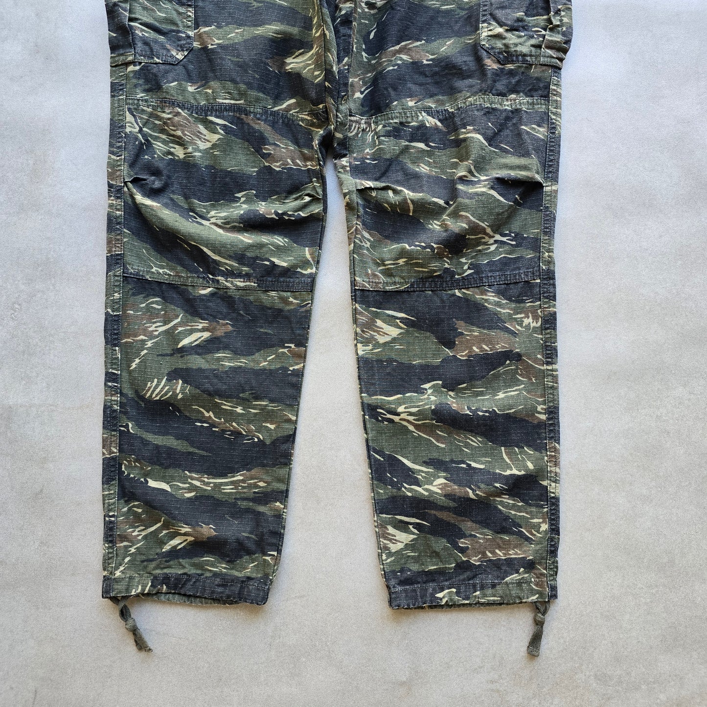 Dickies Camo Cargo Pants - 28