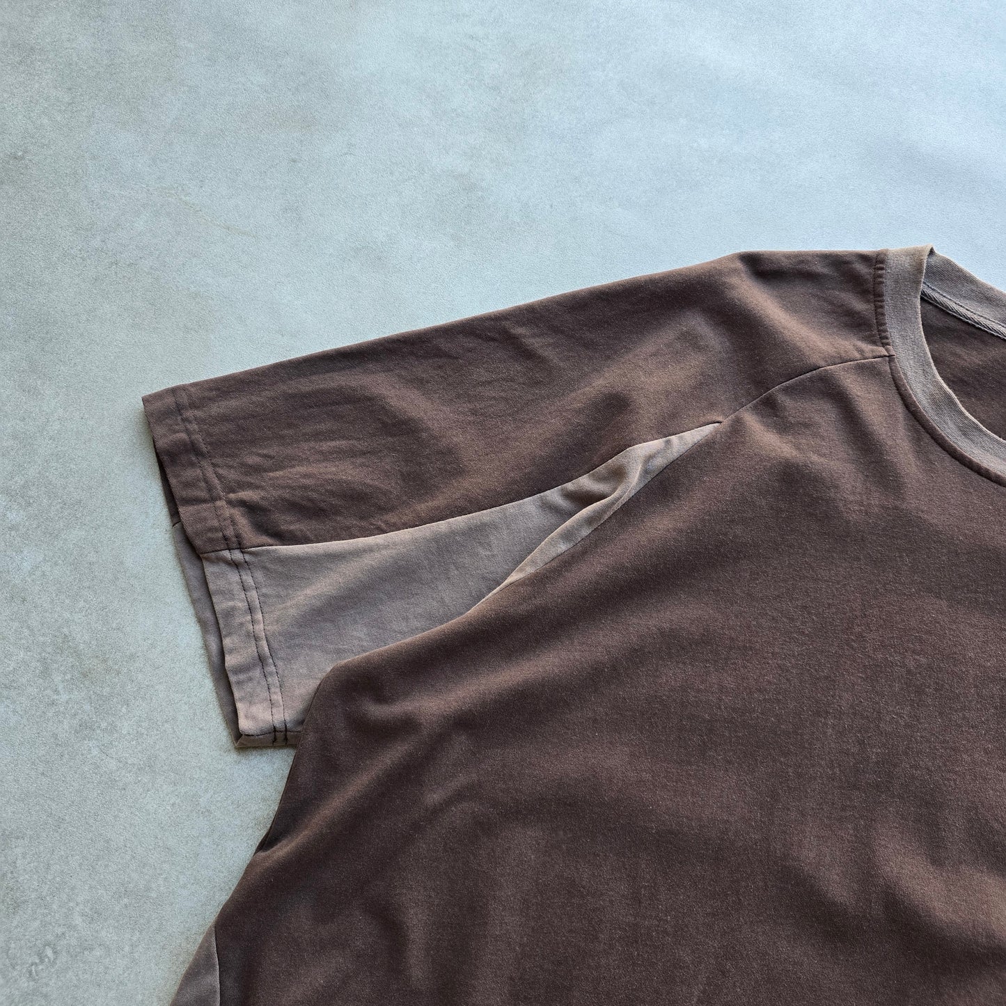 Mertra Mantis Brown Tee - L