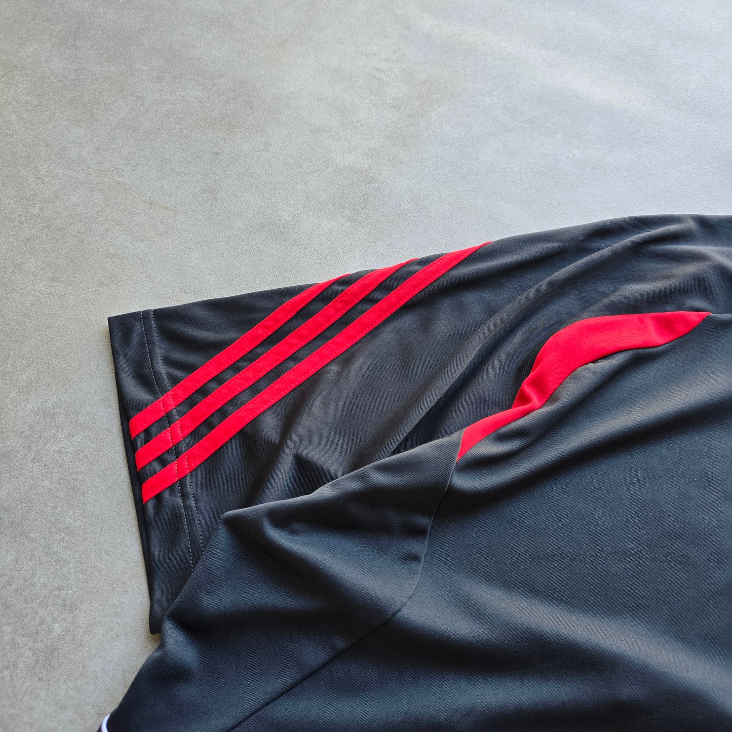 Y2K Adidas Tee - XL