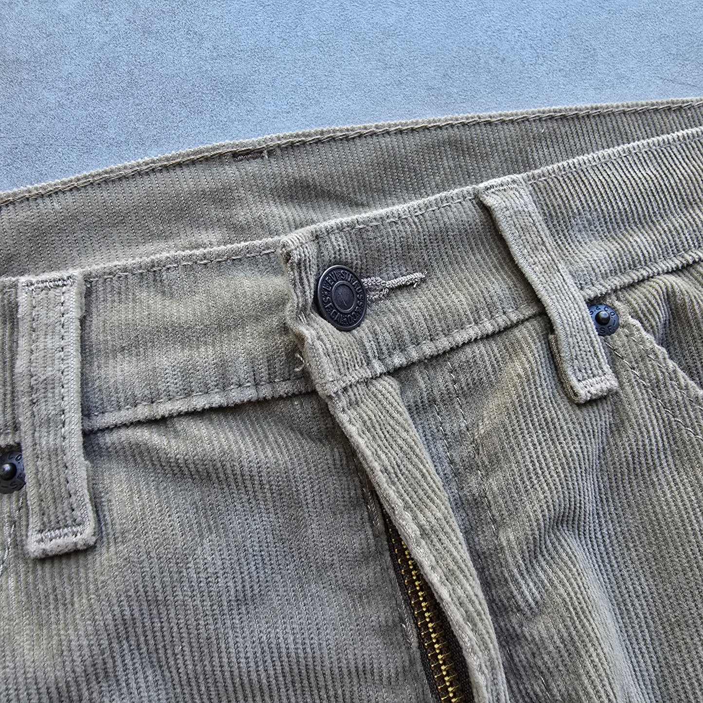 Levi's 505 Corduroy Pants - 32 x 32
