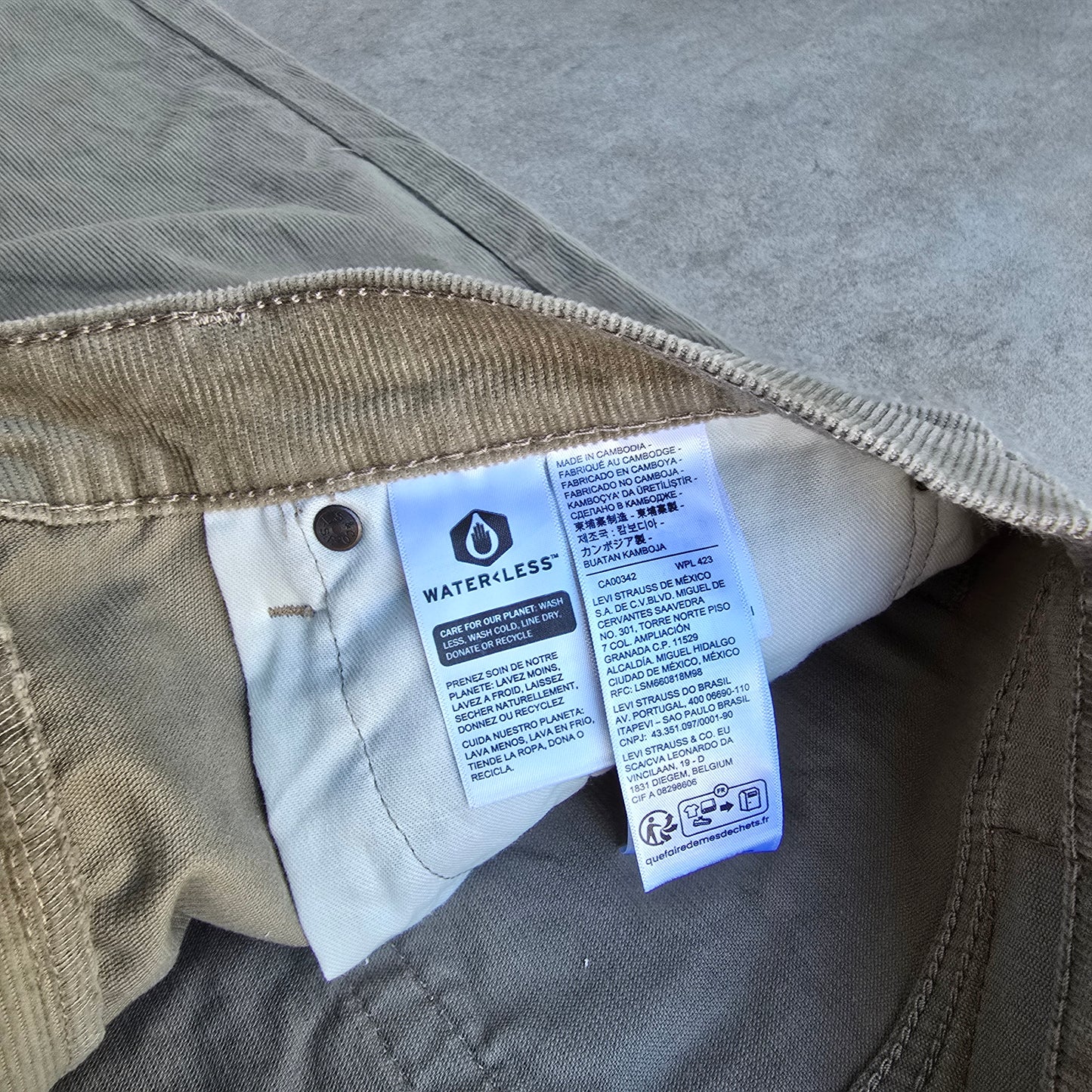 Levi's 505 Corduroy Pants - 32 x 32