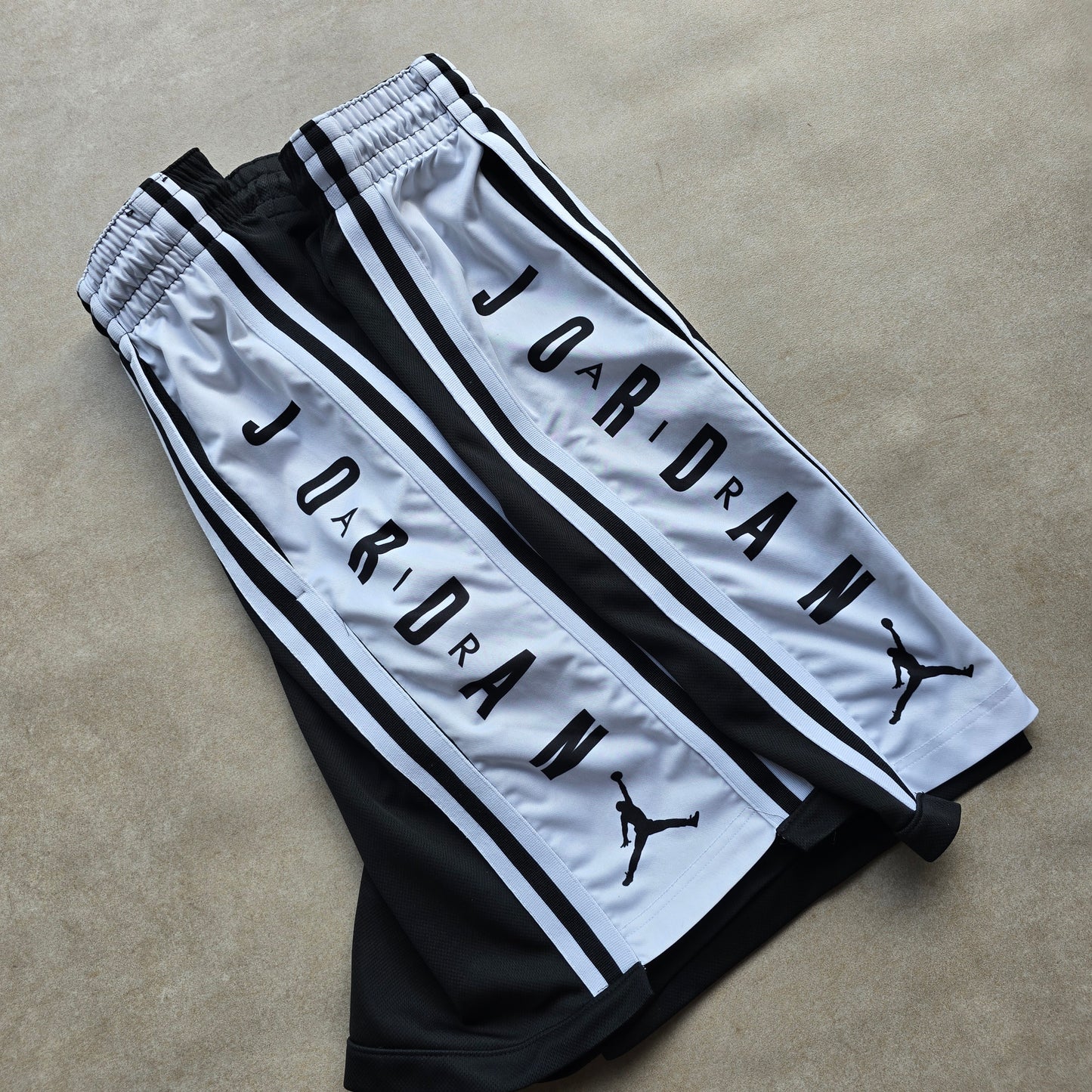 Jordan Basketball Shorts - XL