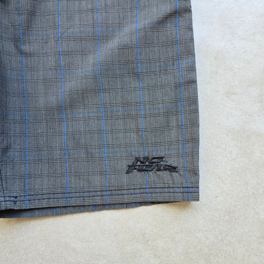 Vintage 2000's No Fear Plaid Shorts - 36