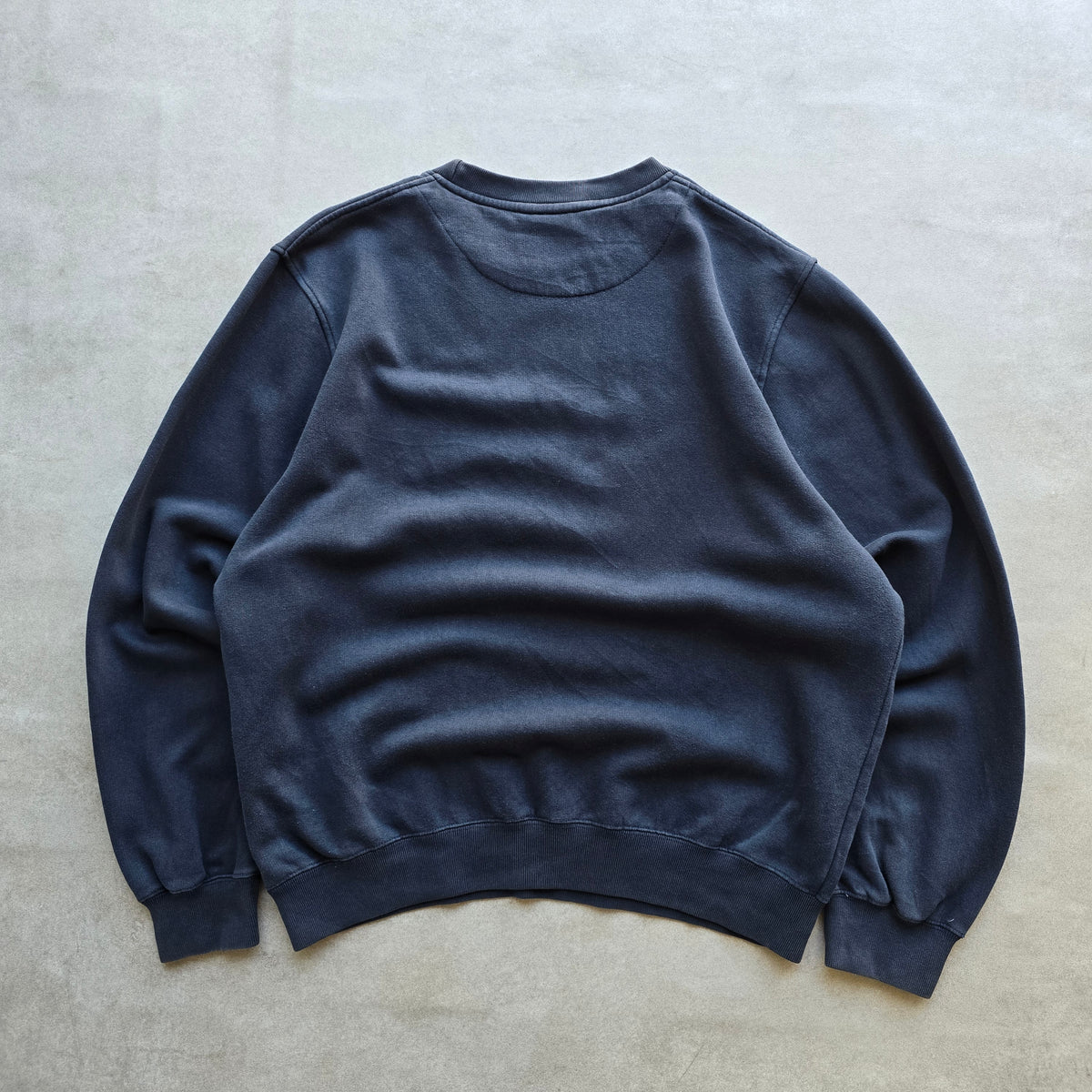 Vintage 2000's Nike Mini Swoosh Sweatshirt - M
