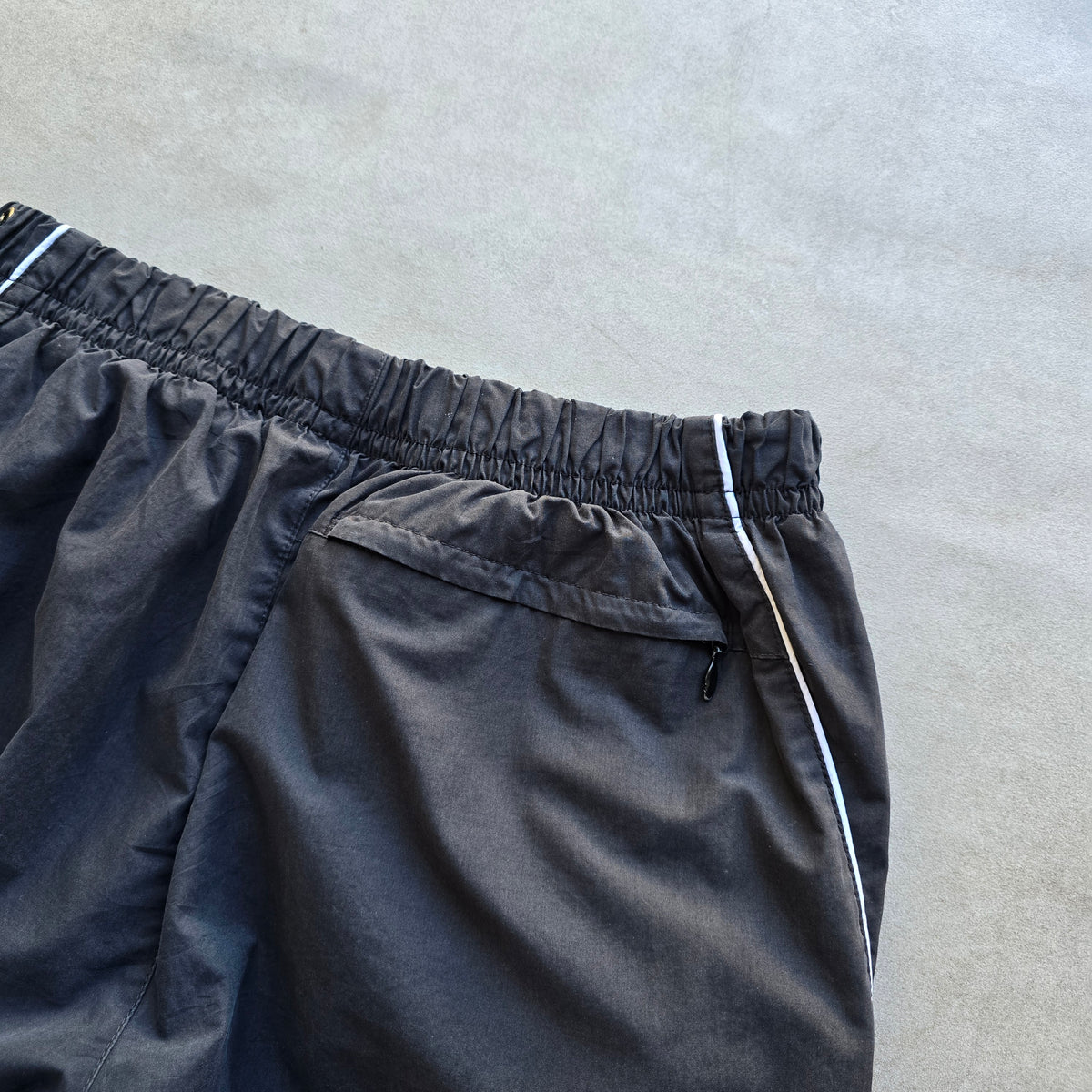 Vintage 2000's Nike Mini Swoosh Track Pants - M