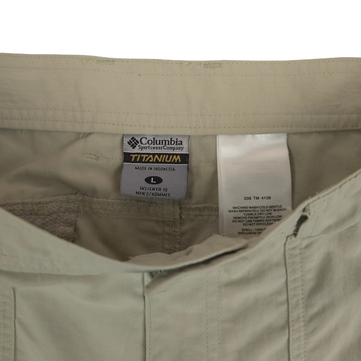 Columbia Titanium Lightweight Cargo Shorts - L