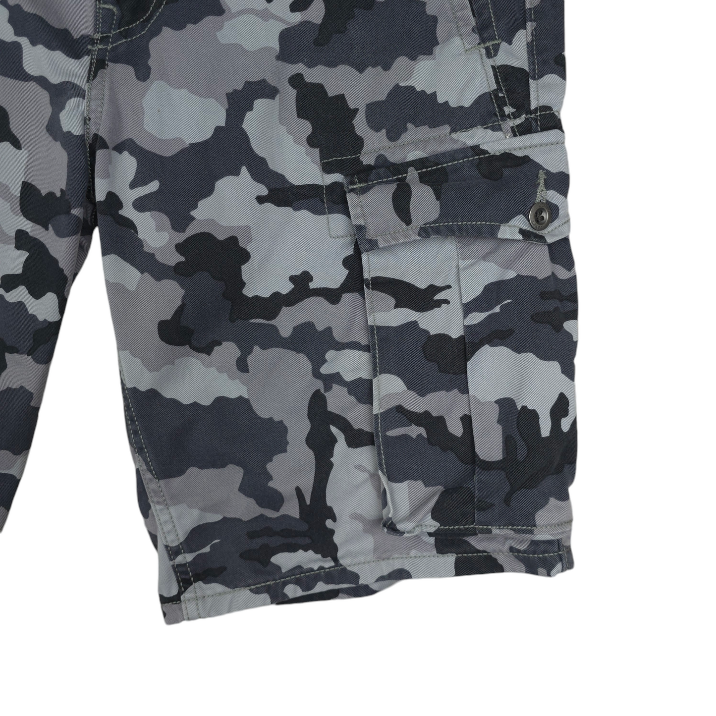 Levi's Camo Cargo Shorts - 31