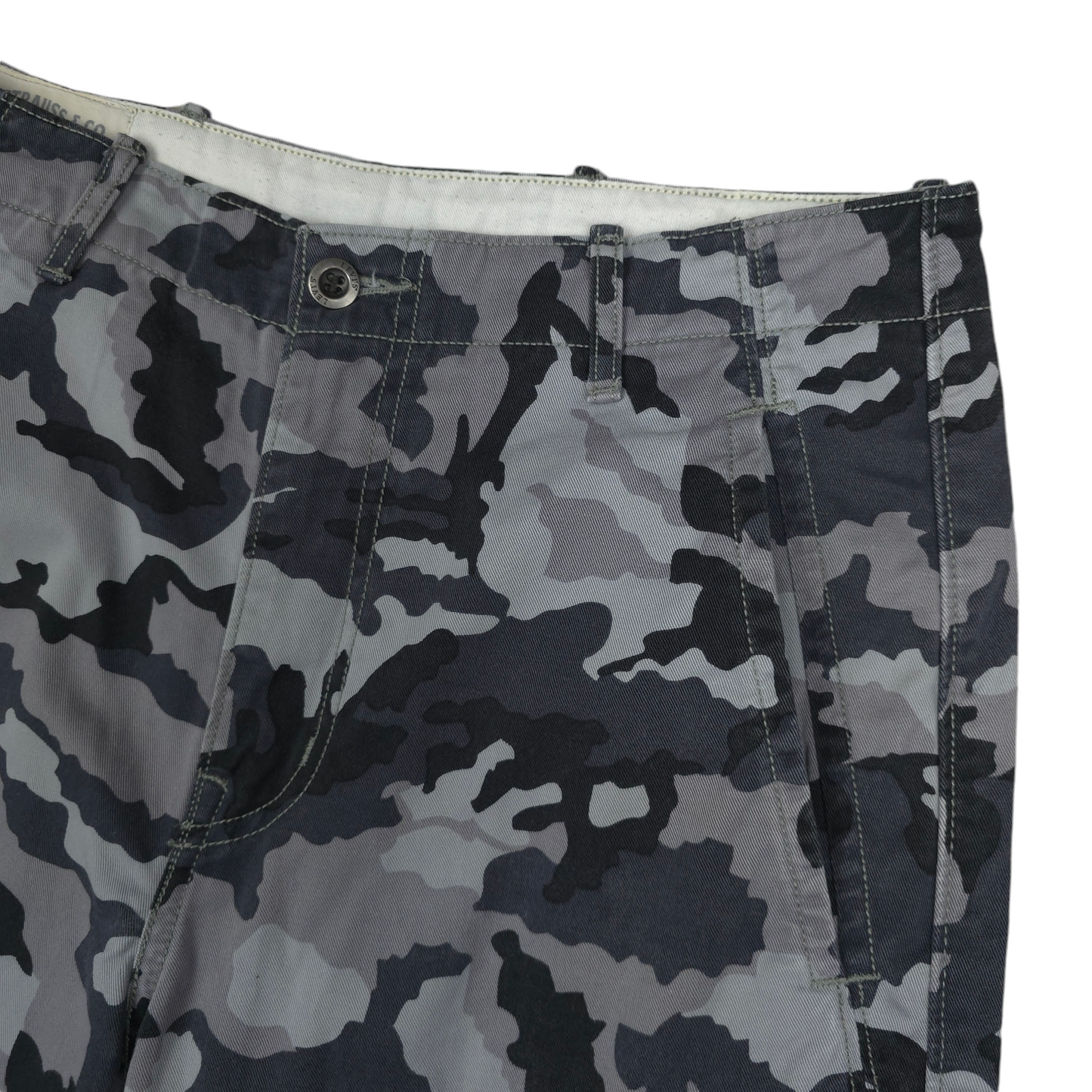 Levi's Camo Cargo Shorts - 31